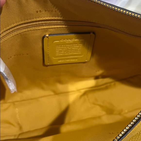 Coach Chelsea NWT Leather Shoulder Bag - Picture 8 of 12